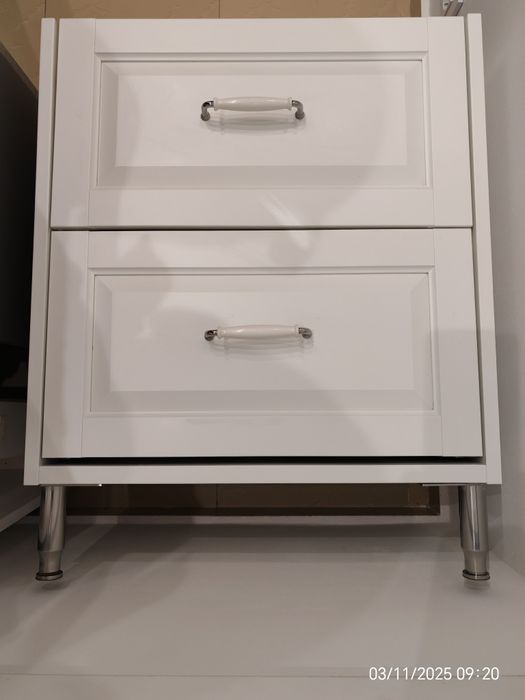 Corp mobilă cu lavoar