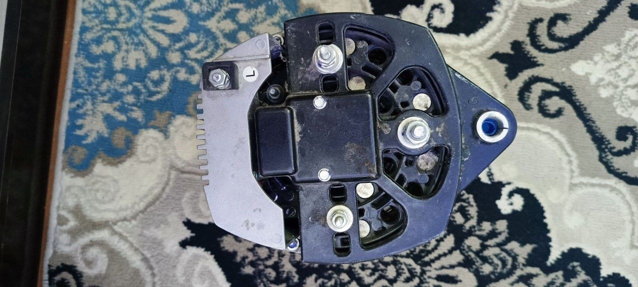 Sotiladi: Leroy-Neuville Generator