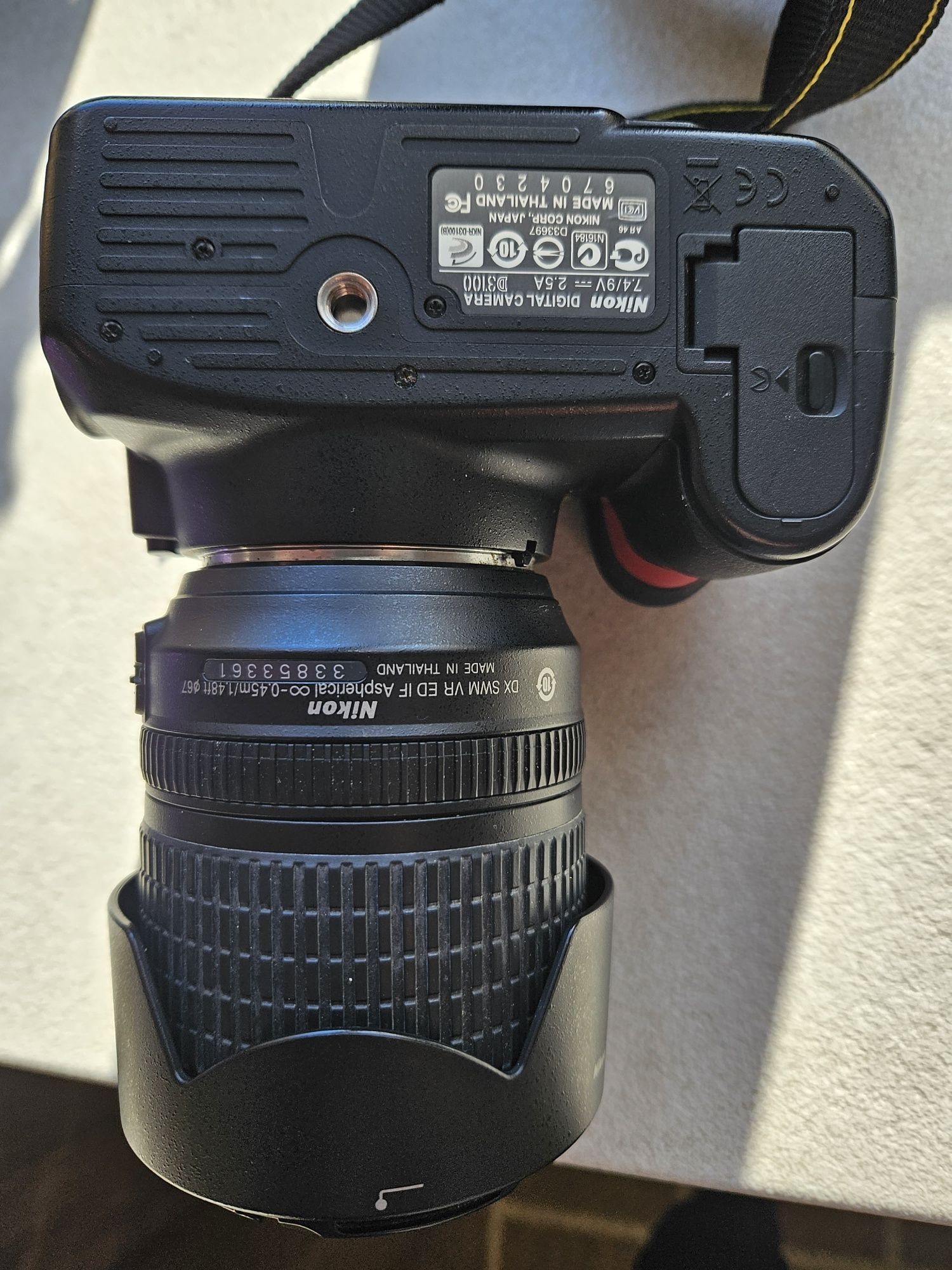 DSLR Nikon D3100 18-105mm