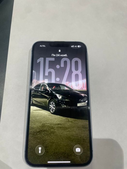 iPhone 14 В отличном состоянии оригинал