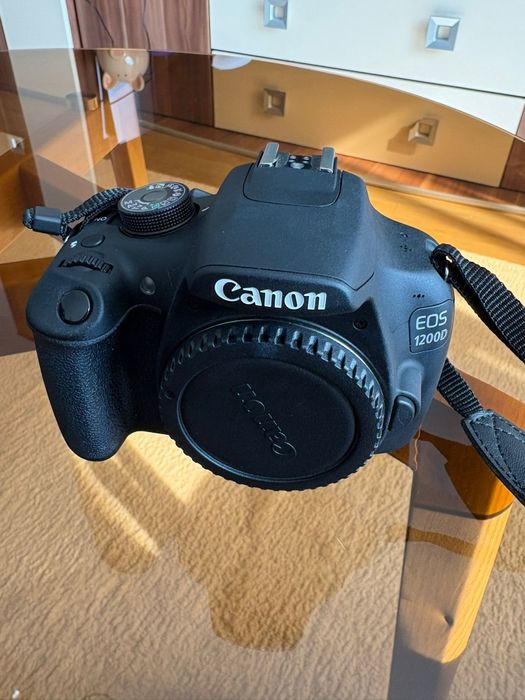DSLR Canon Eos 1200D