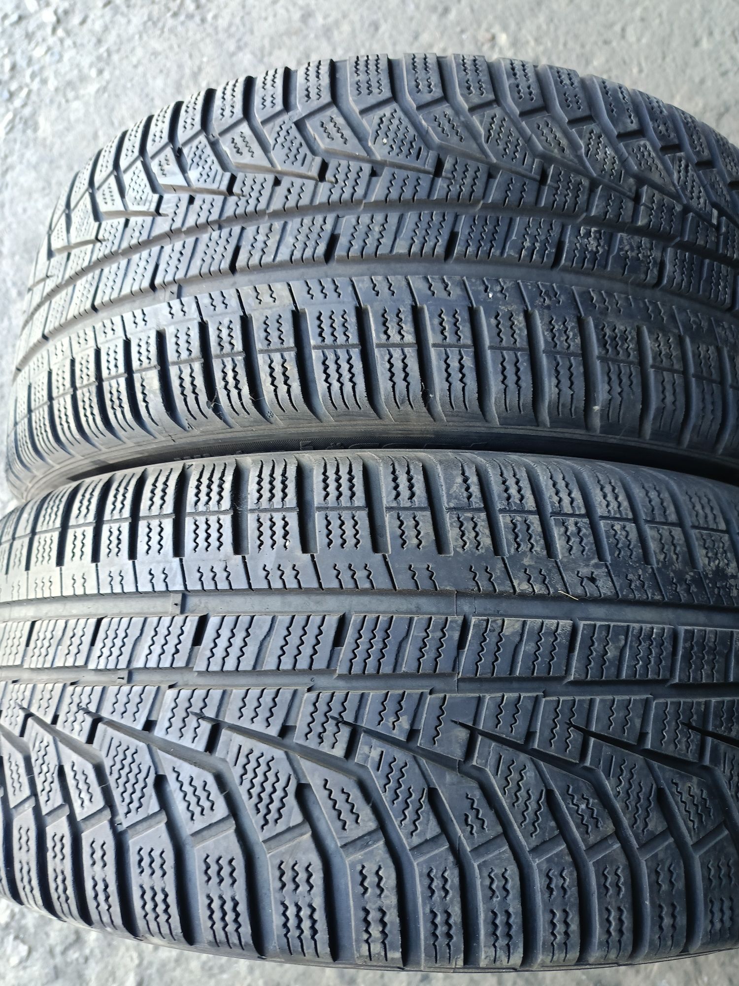 Зимни гуми -17цола -215/45-1бр.-65лв."HANKOOK"