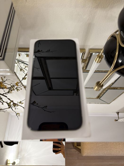 Iphone 13 pro stare foarte buna, ca nou