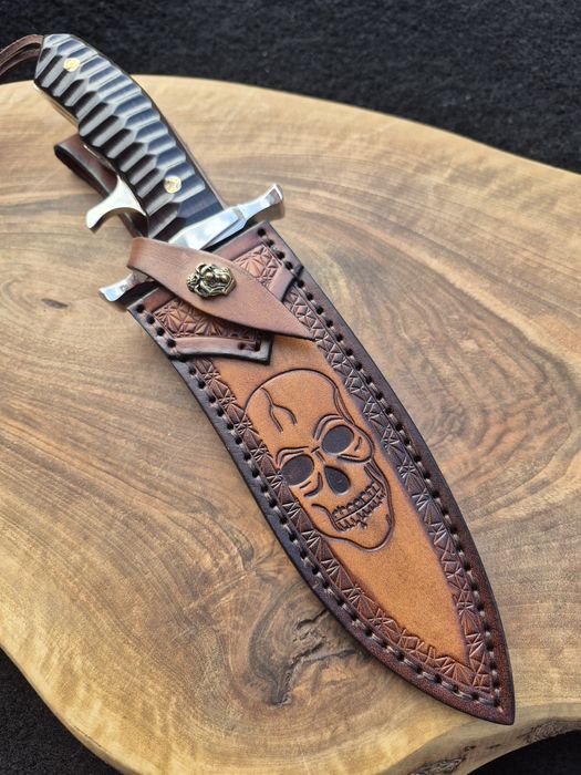 Масивен нож BOWIE DAMASKUS с кания от телешки бланк,LN423