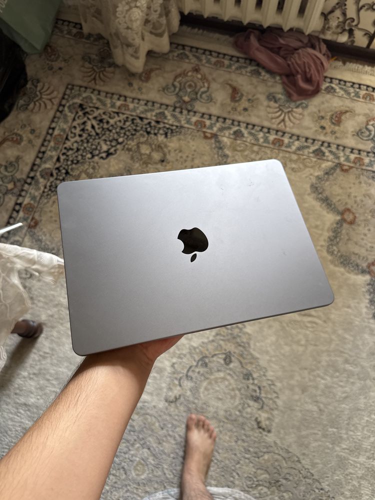 MACBOOK AIR M2 8/256 silver