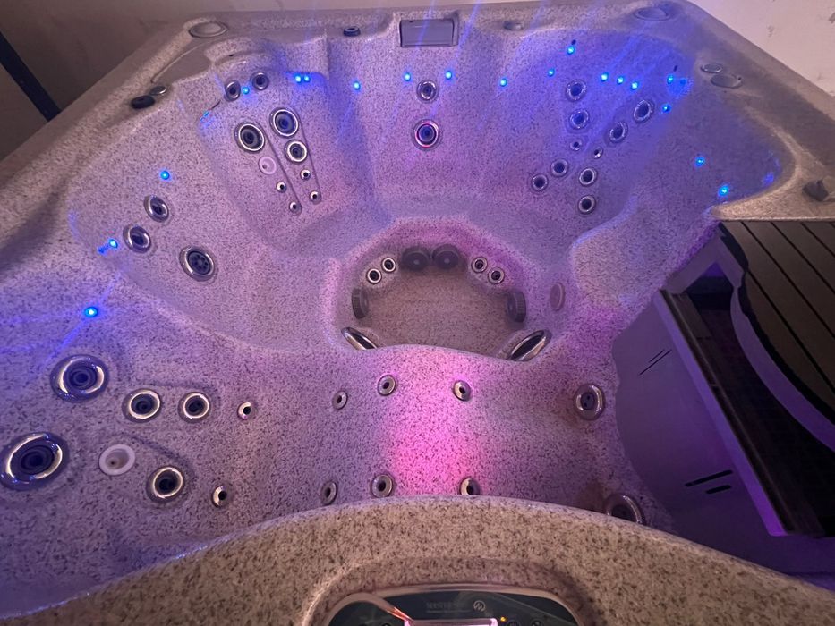 Jacuzzi spa piscină ciubăr Balboa
