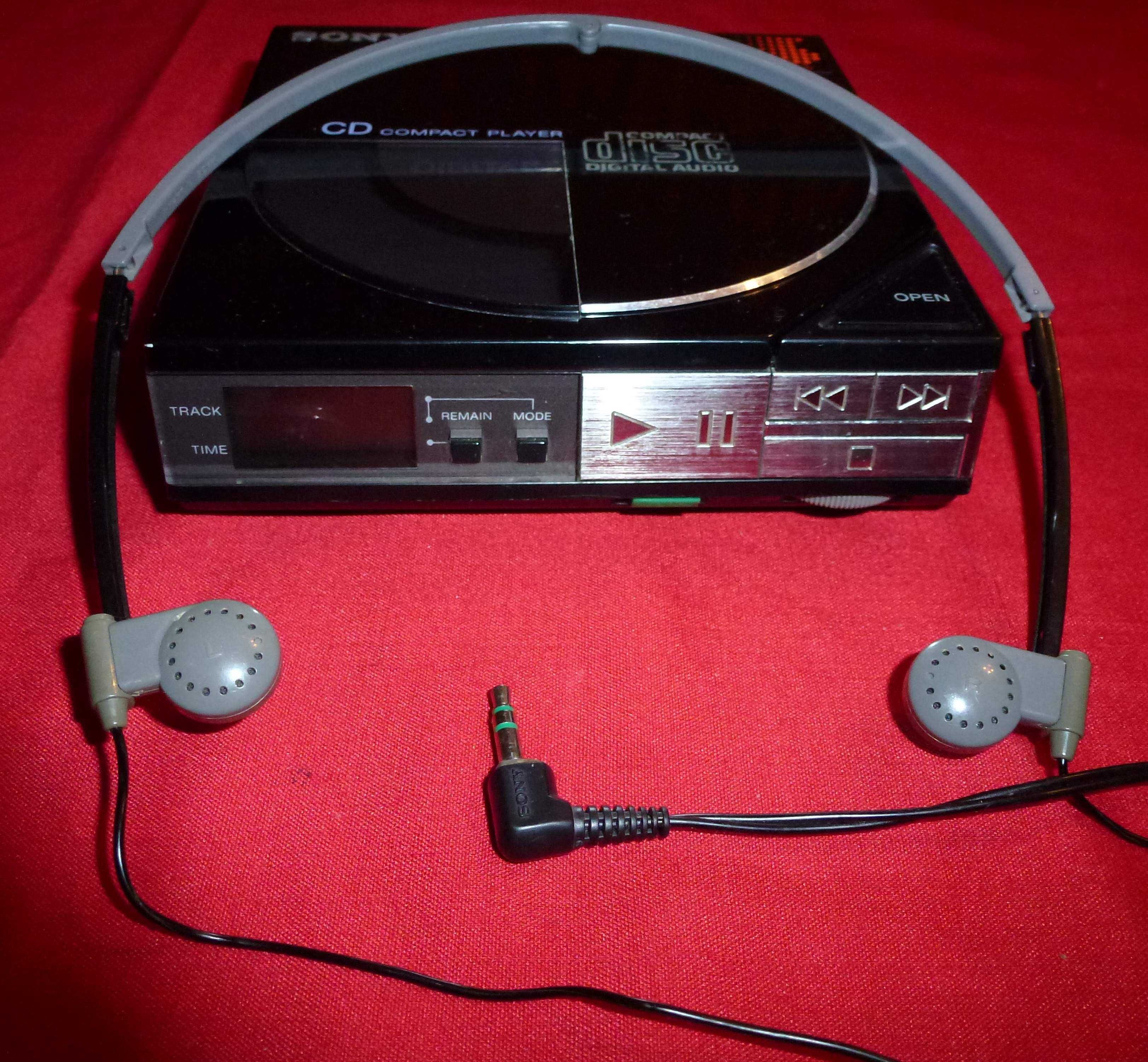 Първият в света Discman Sony D50 compact CD player 1984