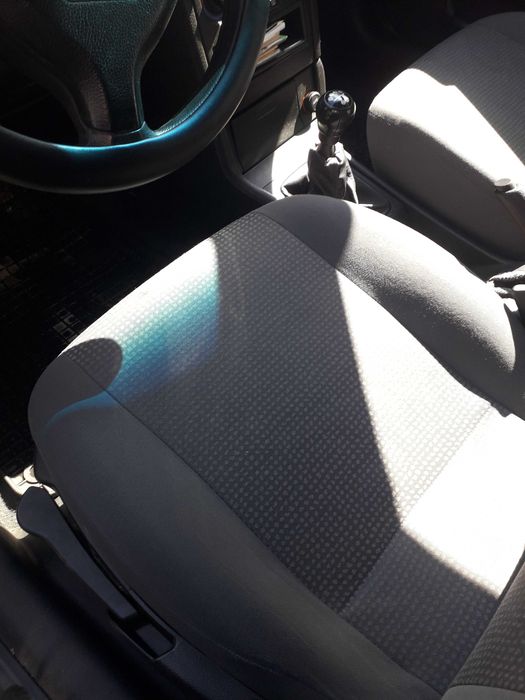 Vand Opel Astra G sedan. An fabricatie 2007.  Km 174250.Pret 1900 euro