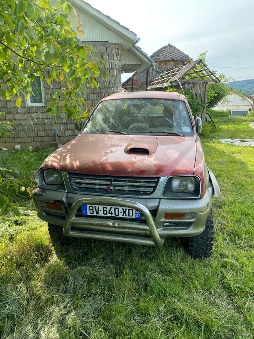 Mitsubishi L200 pentru dezmembrat