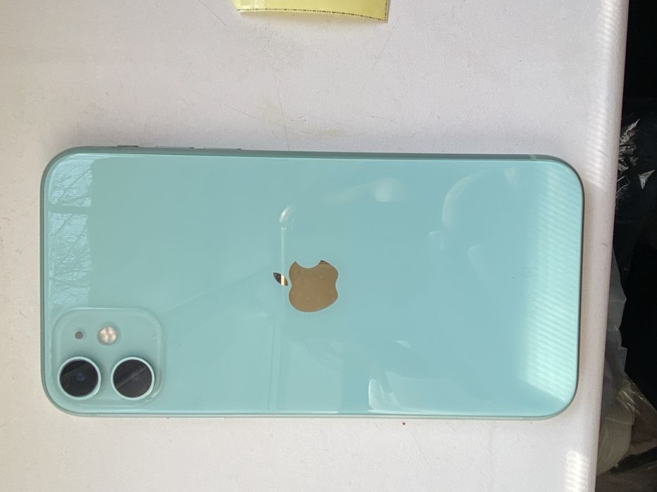 Б/У iPhone 11 с гарантией