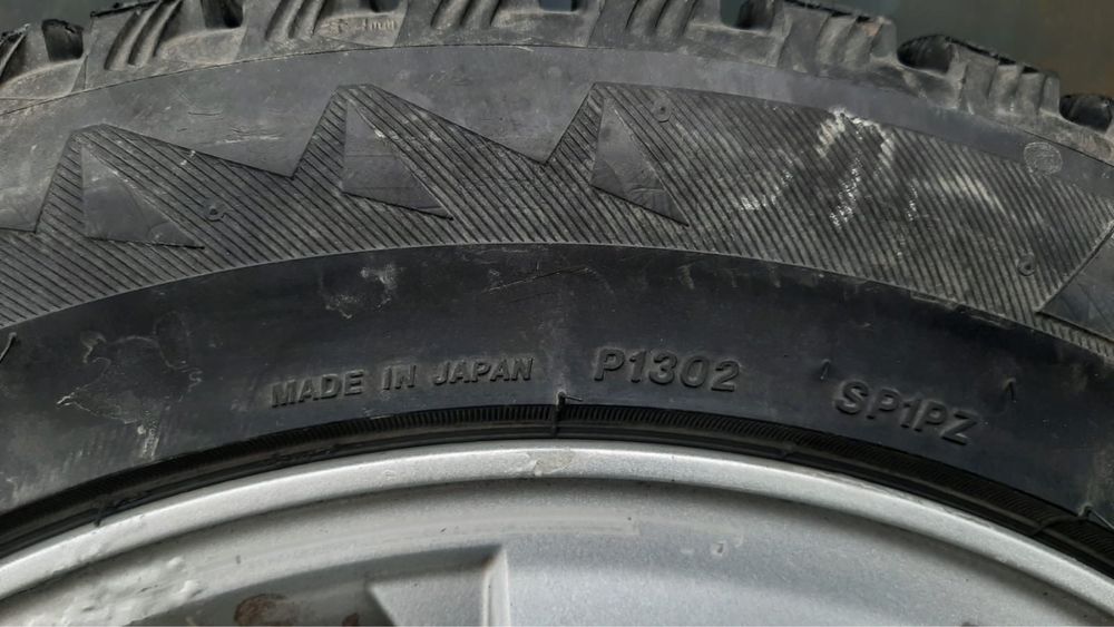 Комплект дисков R15(4x114.3) с зимней резиной BRIDGESTONE 195/55/15