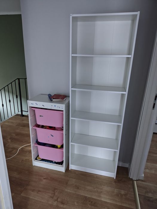 Mobilier camera copii - biblioteca si/sau dulapior jucarii