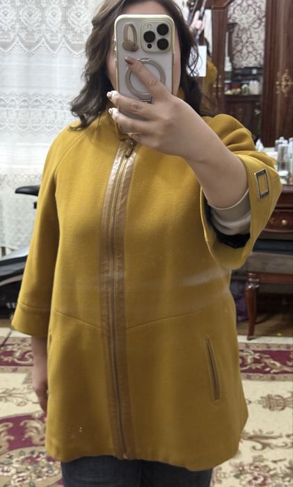 Продается полупальто