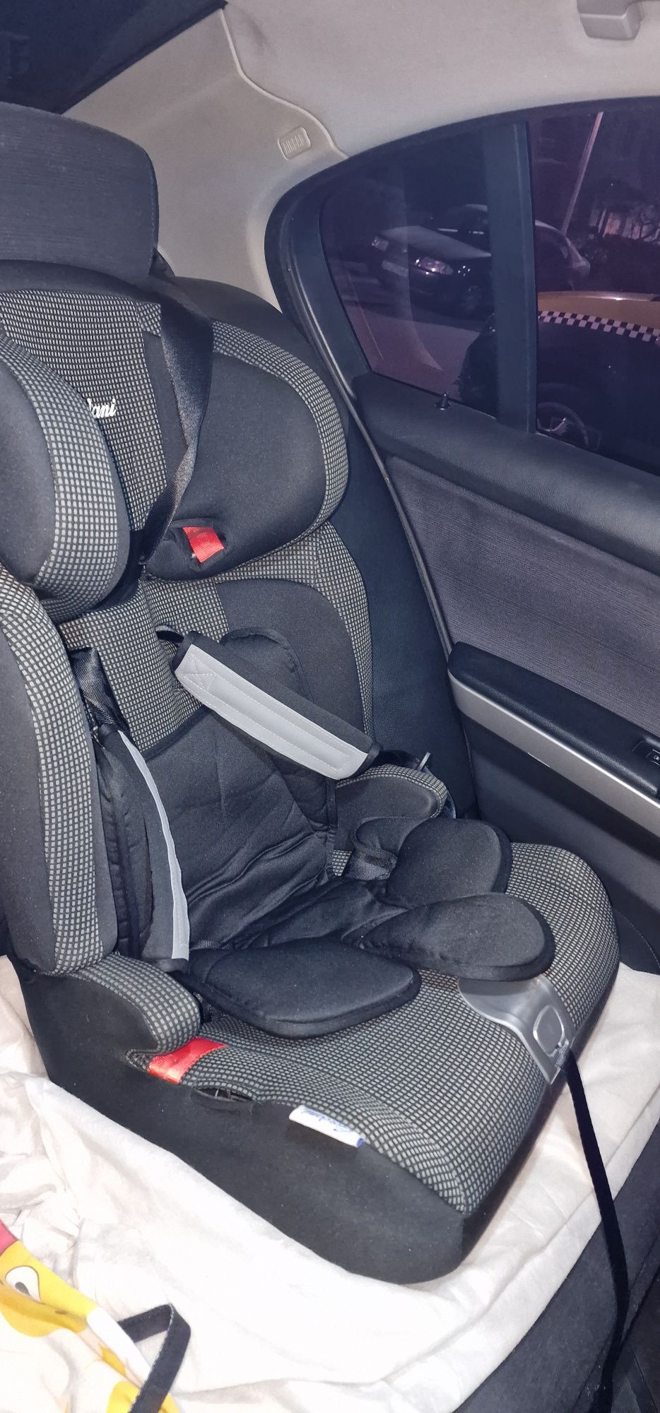 Vand scaun auto Giordani