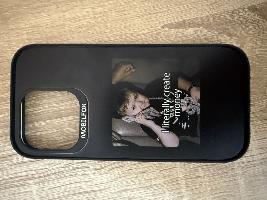 Кейс за iphone 16 pro