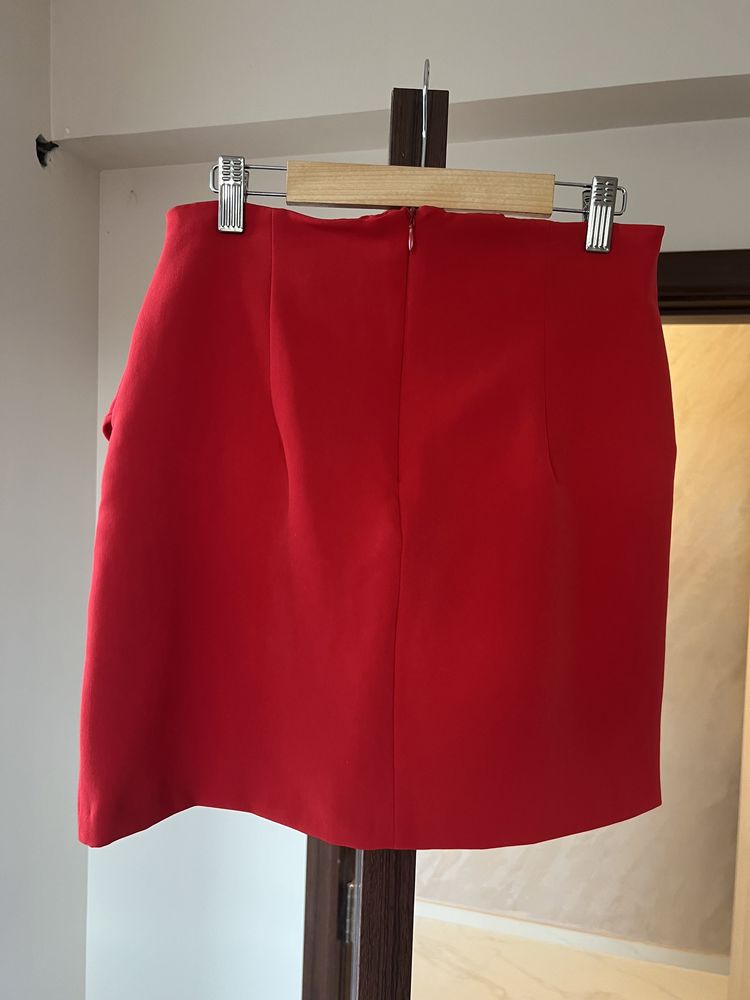 Червена къса пола Zara