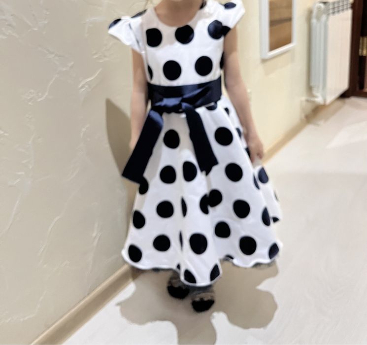 Новое платье на выпускной. Центр города