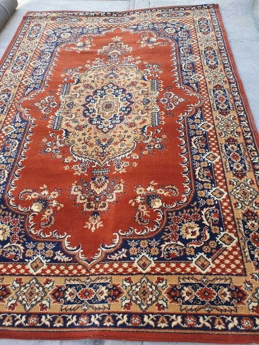 Продам ковры  натуральные и ковровые дорожки