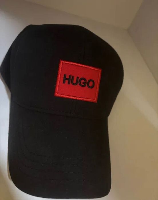 Шапка Hugo Boss *като нова