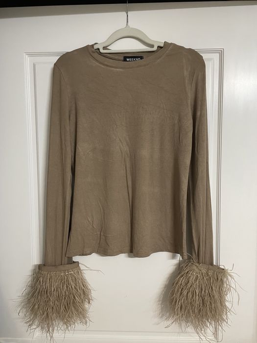 Разгрузка , все вещи в хорошем состоянии 2000тг