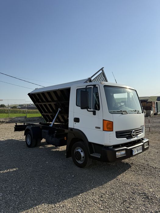 Nissan Atleon 35-15
