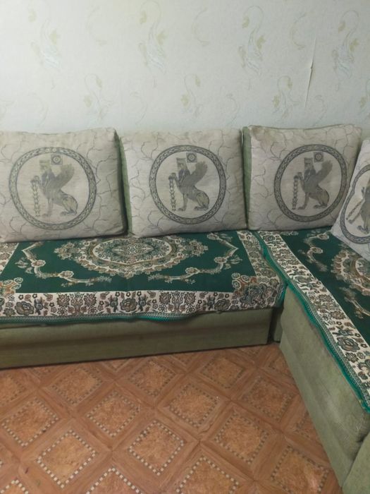 Диван даром самог