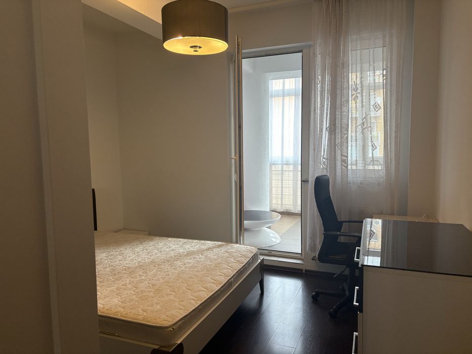 Apartament de inchiriat str Dorobantilor 3 camere si terasa