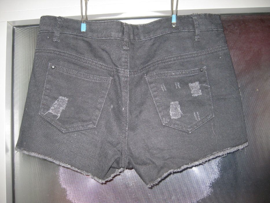 Черни дънкови къси панталони с кабзи, марка George