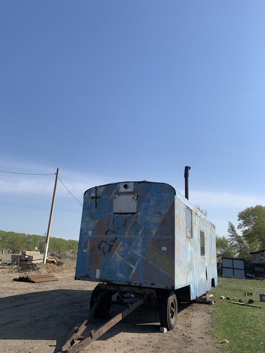 Строительный вагон на колесах на 8 мест