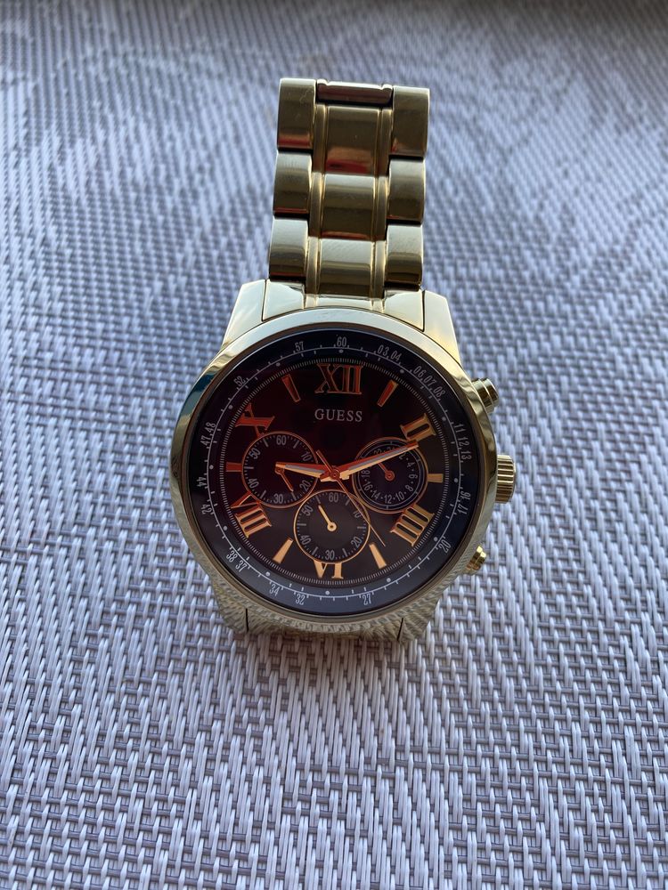 Уникален часовник Guess модел w0379g4