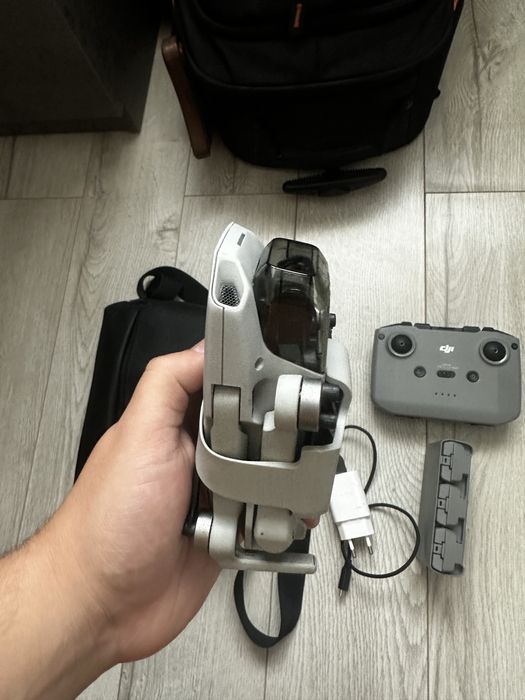 Drona Dji mini 2 fly more combo