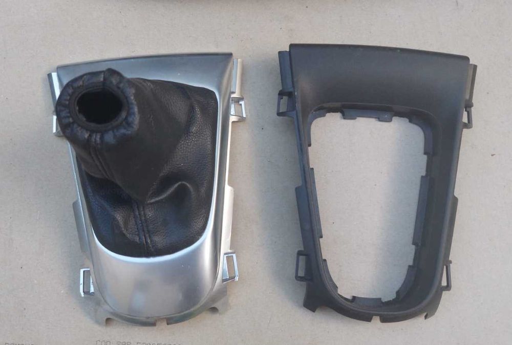 Trimuri, capota aripa bara fata Citroen C3 II