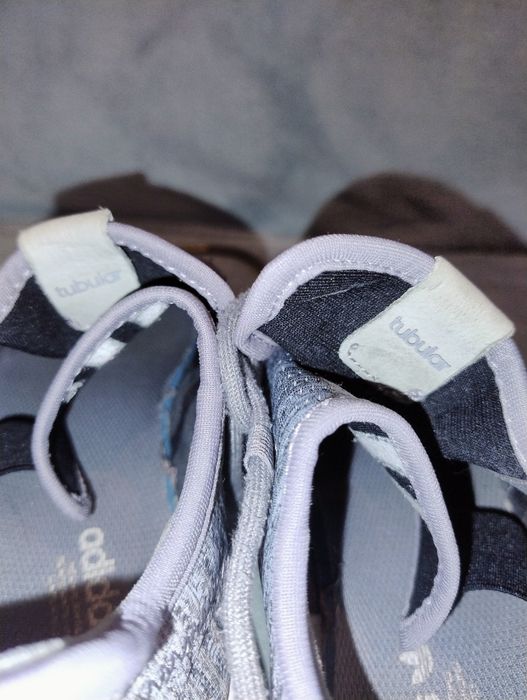 Vând Adidas sport