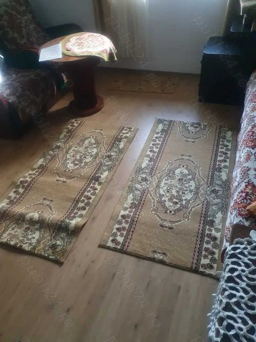 vând 7 carpete diverse dimensiuni in stare buna, curate