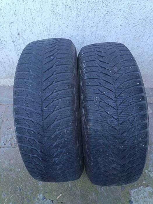 Зимни гуми: Good Year Ultragrip 8 195/65R15-2 броя.