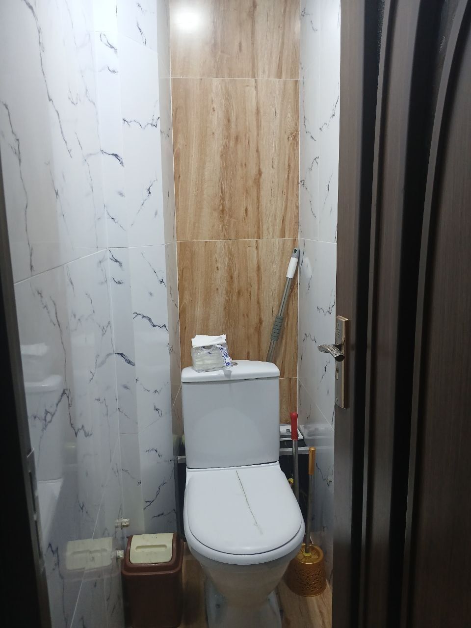 Медгородокда ижарага  4 та талаба қизларга уй бекаси билан яшашга
