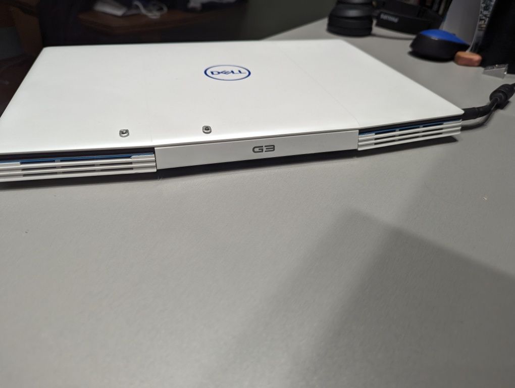 Лаптоп Dell G3 3590 i5 1660ti