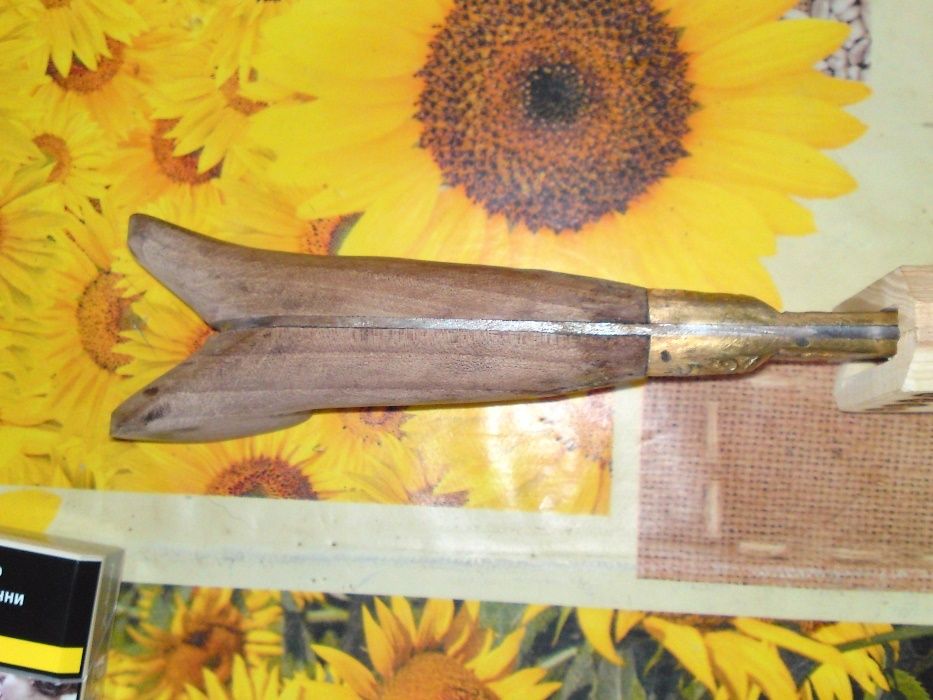 Продавам старинен нож рьчна изработка Уникат