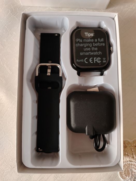 Ceas smart nou la cutie