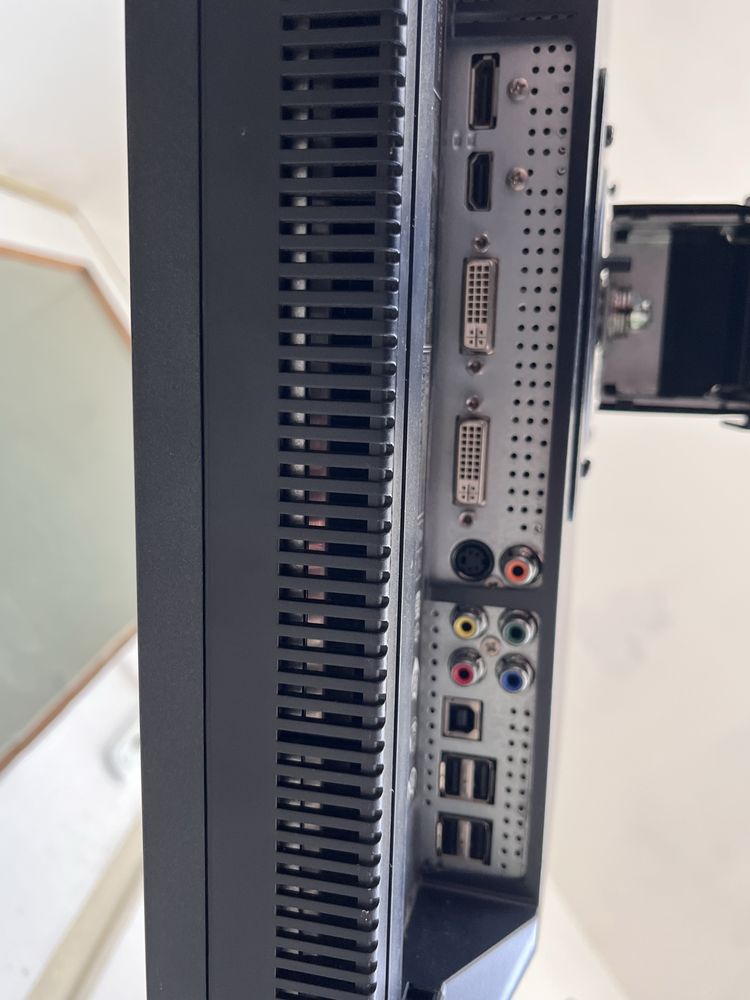 Продавам монитор HP LP2475w – 24 инча
