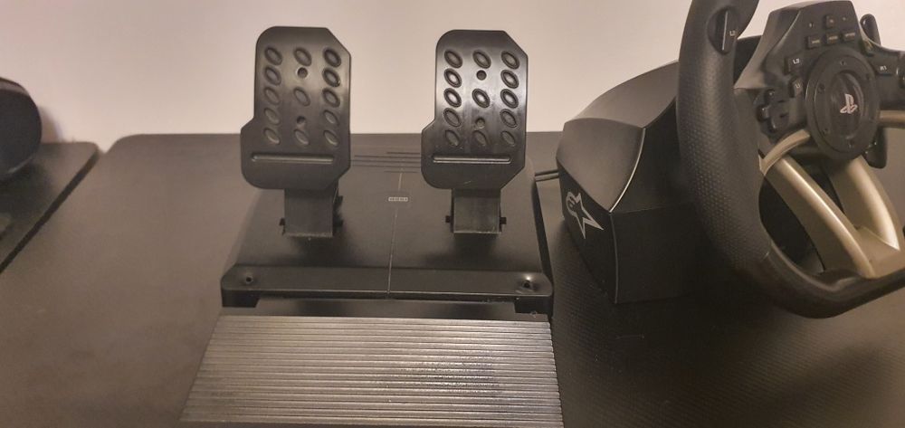 Volan Hori Apex racing wheel -compatabil cu playstation & PC