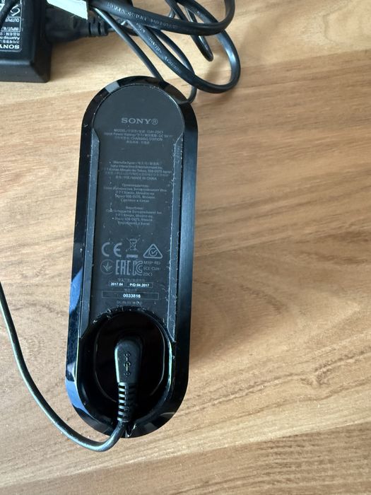 Оригинална стойка за зареждане на джойстици PS4 Playstation 4