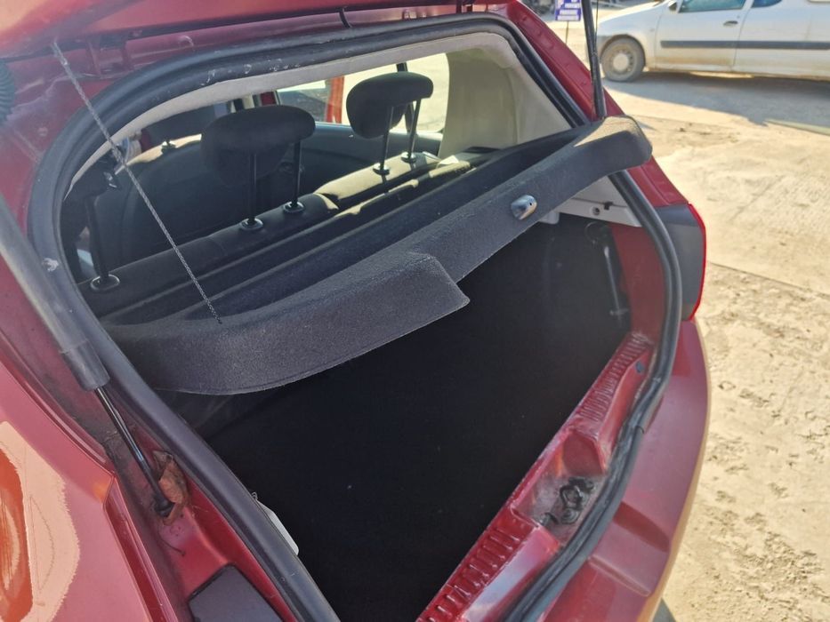 Dezmembram Dacia Sandero, an 2015, 1.5 DCI euro 5, cutie manuala