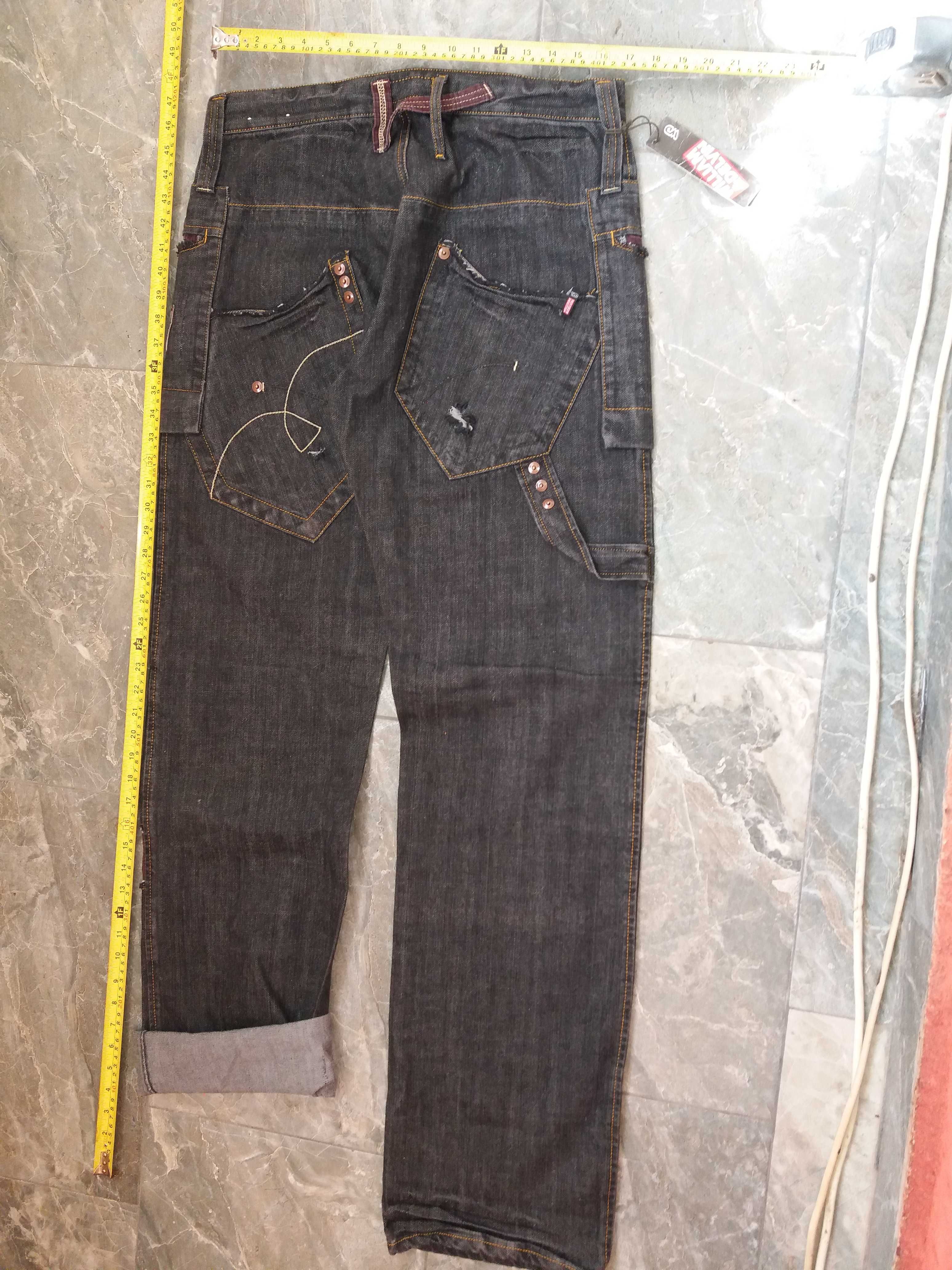 Pantaloni blugi SMF 104cm/80cm. Pret 20 lei.