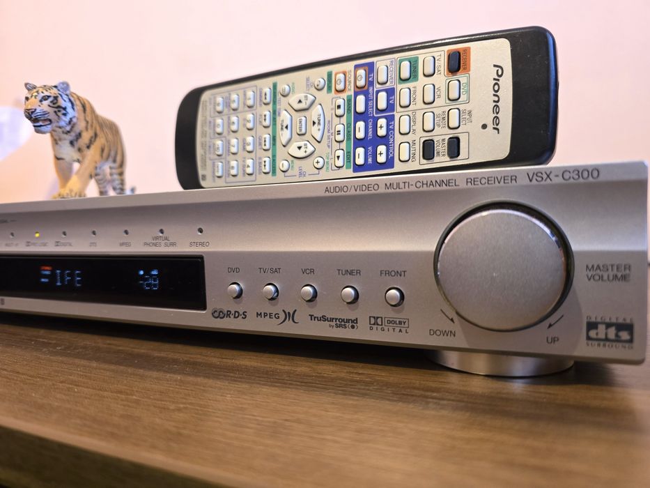 Pioneer VSX-C300-S. A/V multi-channel 5.1. Sunet de top. Preț fix !
