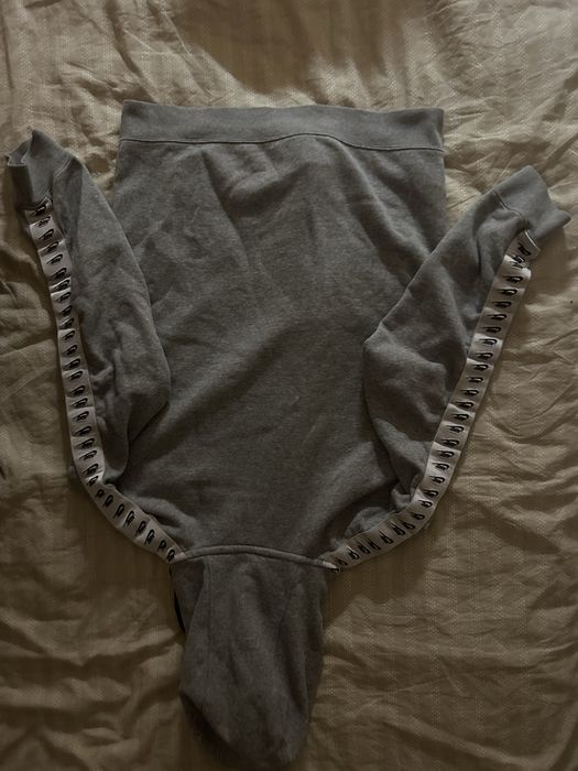 Анцунг Nike с емблеми отстрани