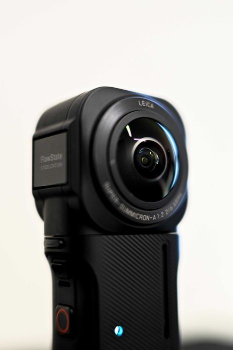 Cameră Insta360 ONE RS 1-Inch Edition –  6K 360° (Leica Lens)
