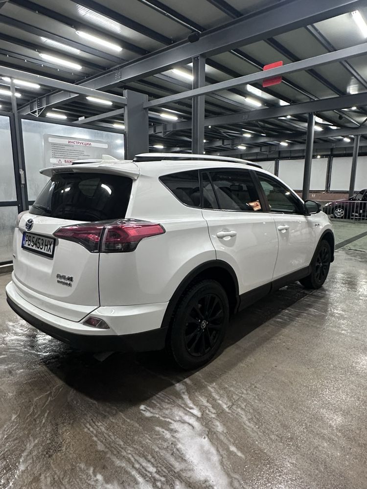 Toyota Rav4 хибрид