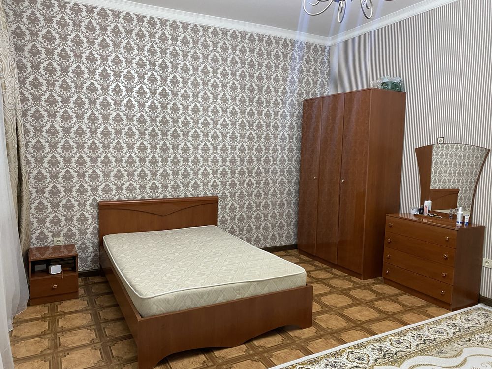 Спальный гаринитур б/у
