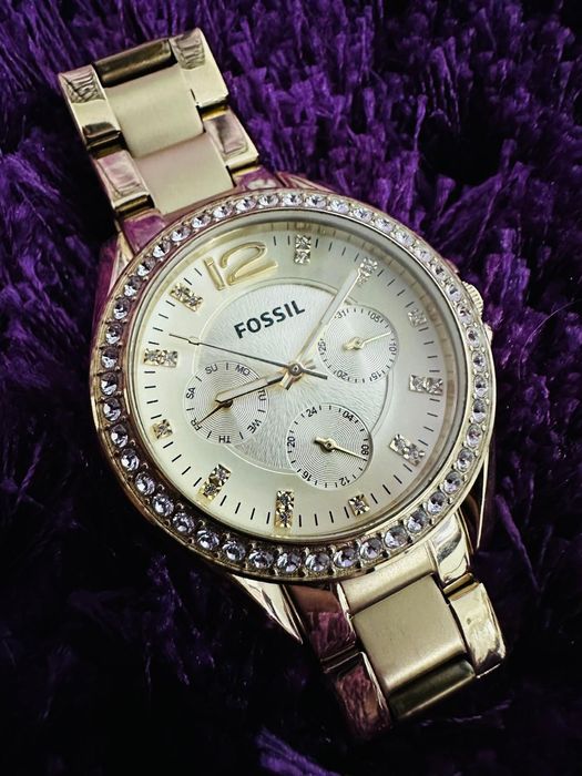 Ceas de damă Fossil Riley   auriu, elegant, cu cutie originală